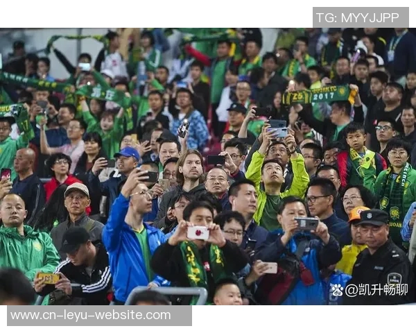 申花与泰达激战正酣球迷期待精彩对决与历史交锋的再度上演